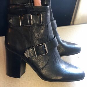 NWOT Vince Camuto Black Leather Ankle Boots size 9